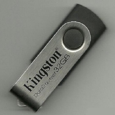Kingston USB Data Traveler Flash memorija 2GB