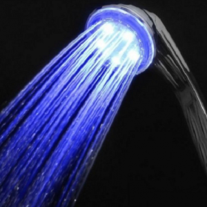 Led tuš koji svetli plavo_2