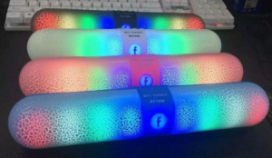 Bezicni bluetooth zvucnik Fivestar s LED svetlom na prednjoj strani zvucnika i radijom