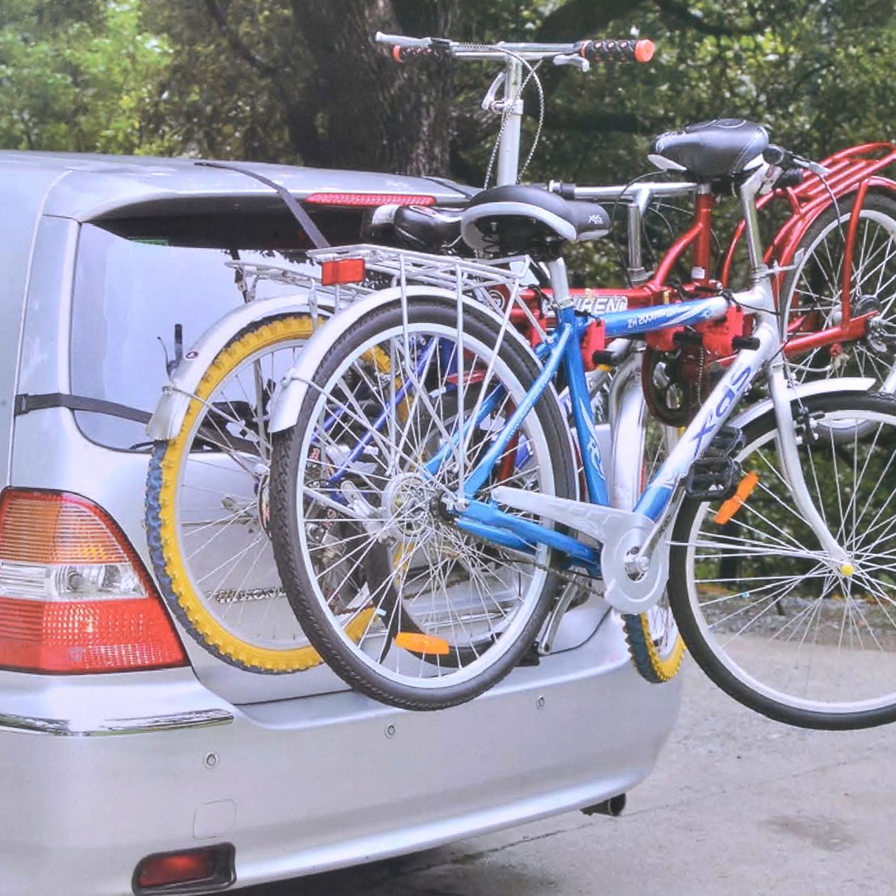 Nosač bicikla za automobil Nosač bicikla za automobil