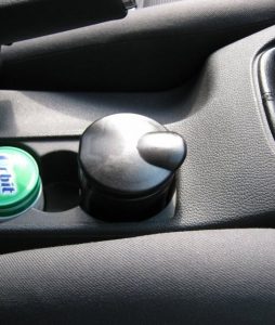 LED Pepeljara za auto (2)