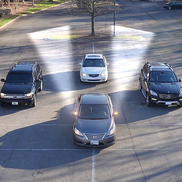 Pomoćni retrovizor za mrtvi ugao (1) Pomoćni retrovizor za mrtvi ugao (1)