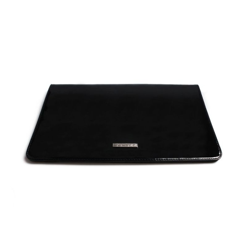 Maskica ZZ za Macbook 11" crna