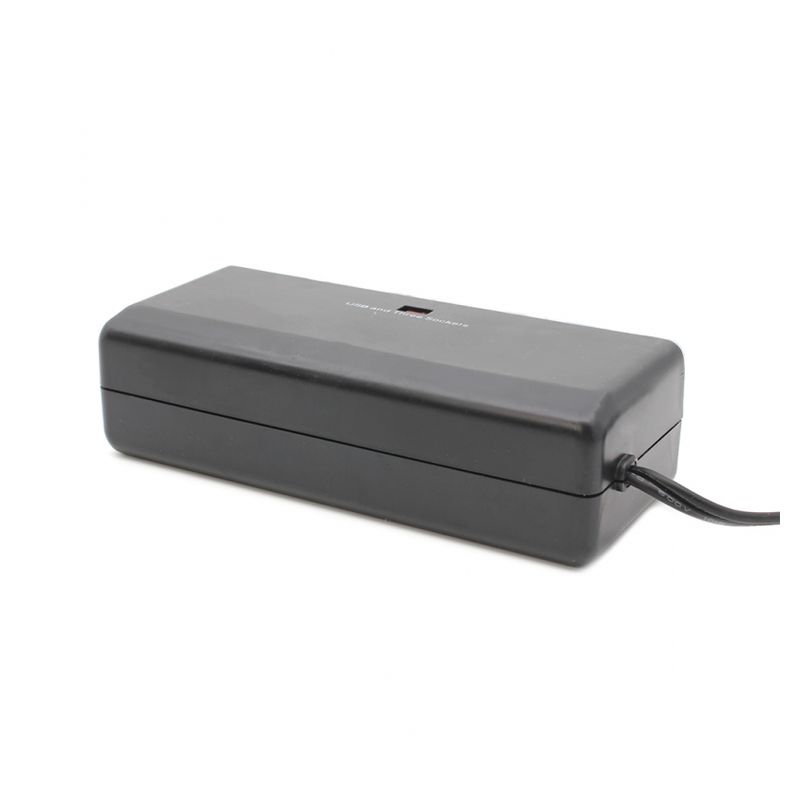 USB HUB za auto