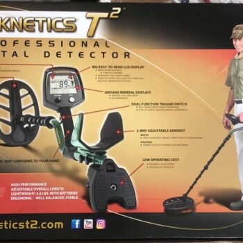 PROFESIONALNI METAL DETEKTOR T2