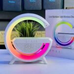 Pametna G RGB Lampa sa Zvučnikom i Bežičnim Punjačem - Slika 4